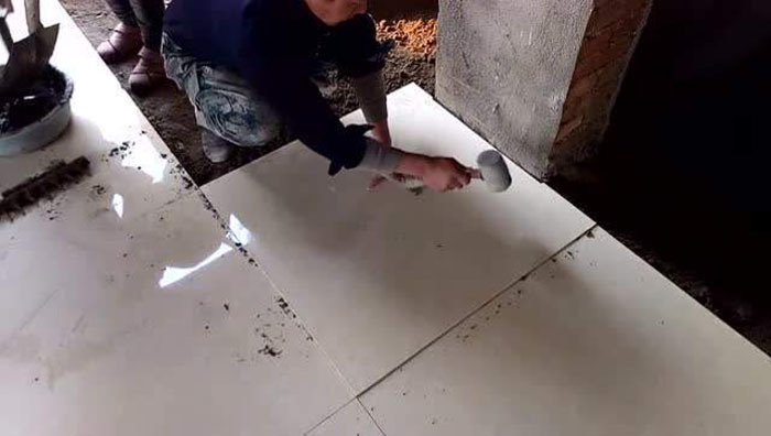 房屋大門口設(shè)計_鄭州趕集網(wǎng)裝修房屋置頂廣告收費_房屋裝修設(shè)計