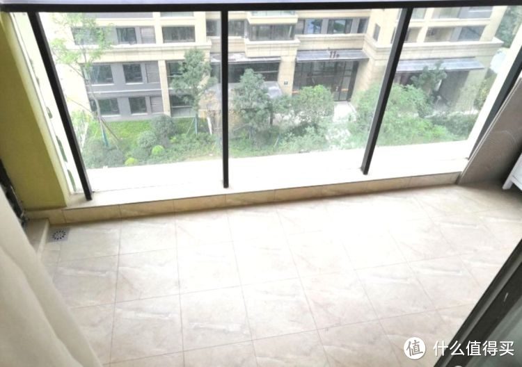 剛完工的新房，硬裝15萬設(shè)計(jì)成現(xiàn)代簡(jiǎn)約風(fēng)格，看一眼都是享受