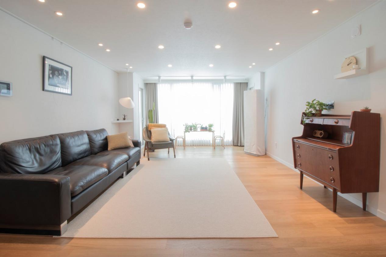 4室2廳132㎡極簡(jiǎn)新家，打通陽臺(tái)廚房，三餐四季簡(jiǎn)簡(jiǎn)單單就是幸福