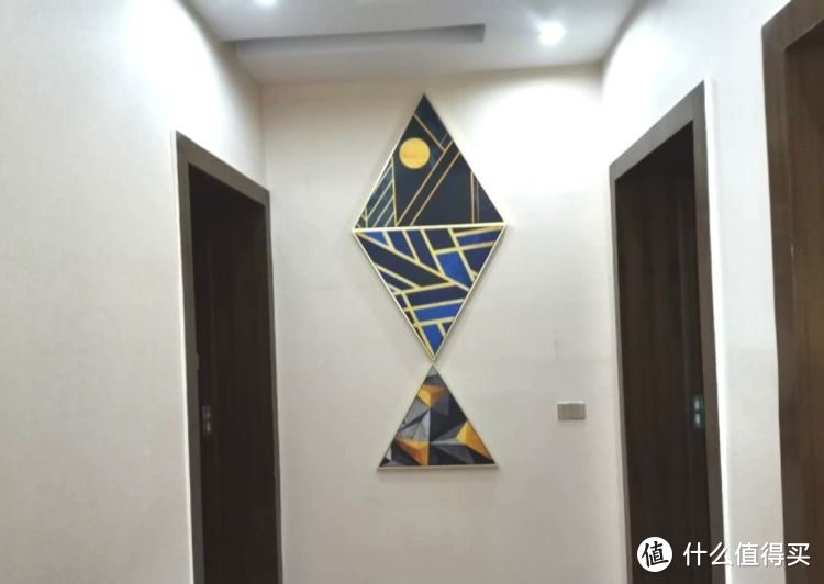 136㎡錯(cuò)層大四房，優(yōu)雅的新中式裝修，衣柜里面裝廁所，誰(shuí)見(jiàn)過(guò)？