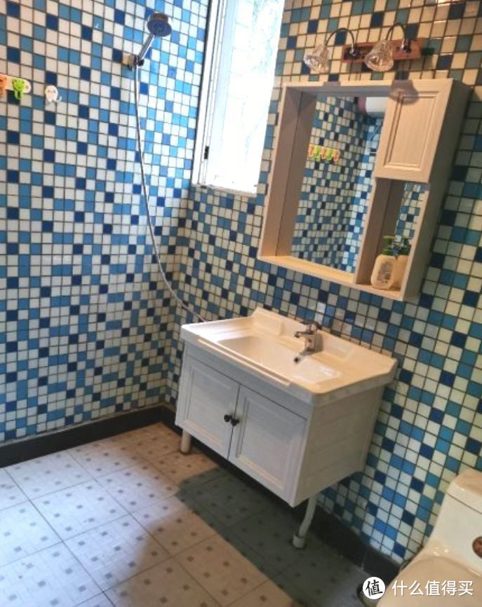 136㎡錯(cuò)層大四房，優(yōu)雅的新中式裝修，衣柜里面裝廁所，誰(shuí)見(jiàn)過(guò)？