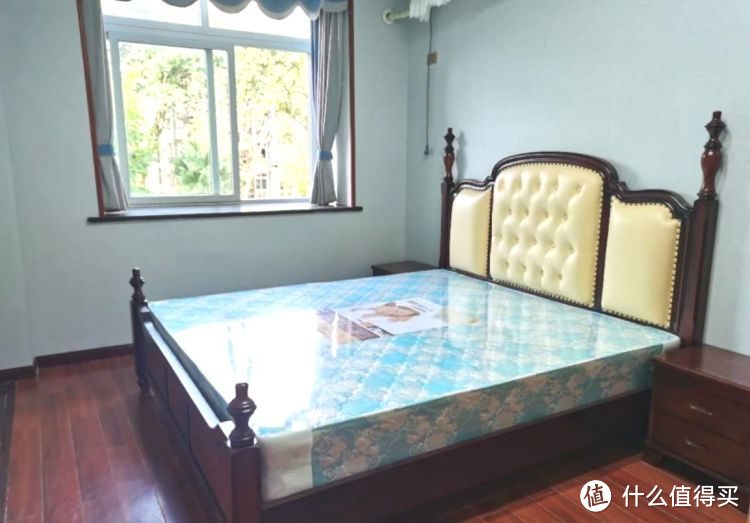 136㎡錯(cuò)層大四房，優(yōu)雅的新中式裝修，衣柜里面裝廁所，誰(shuí)見(jiàn)過(guò)？