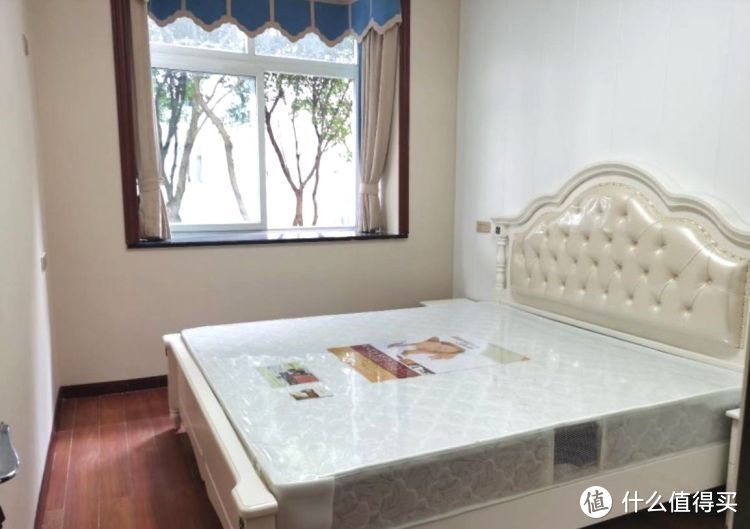 136㎡錯(cuò)層大四房，優(yōu)雅的新中式裝修，衣柜里面裝廁所，誰(shuí)見(jiàn)過(guò)？