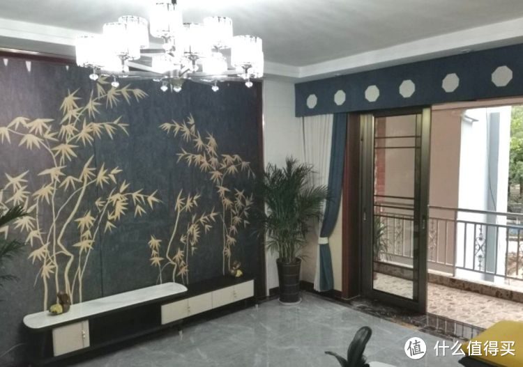 136㎡錯(cuò)層大四房，優(yōu)雅的新中式裝修，衣柜里面裝廁所，誰(shuí)見(jiàn)過(guò)？