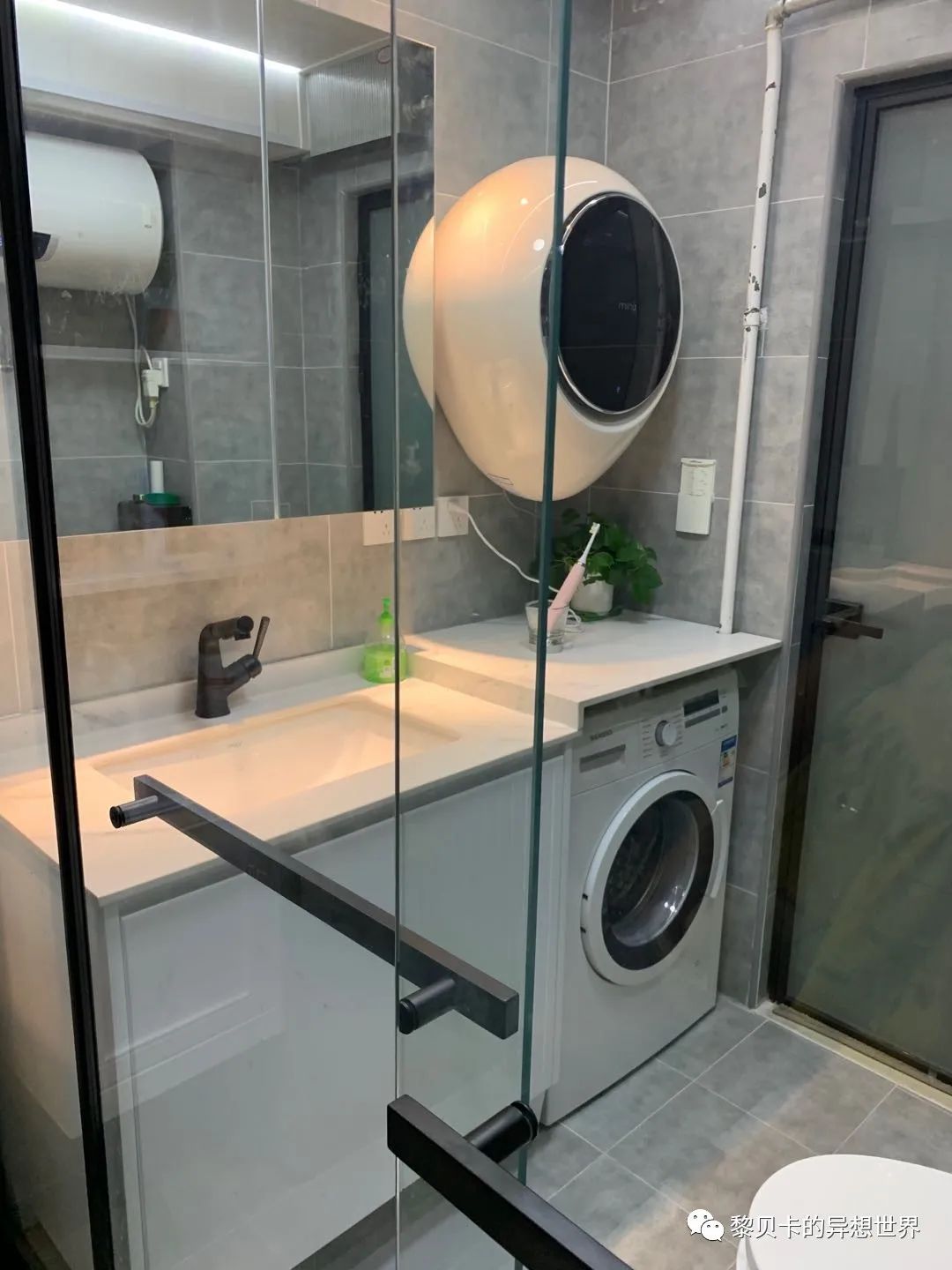 內(nèi)衣實體店裝修風(fēng)格圖_內(nèi)衣店裝修圖_內(nèi)衣飾品店裝修圖片