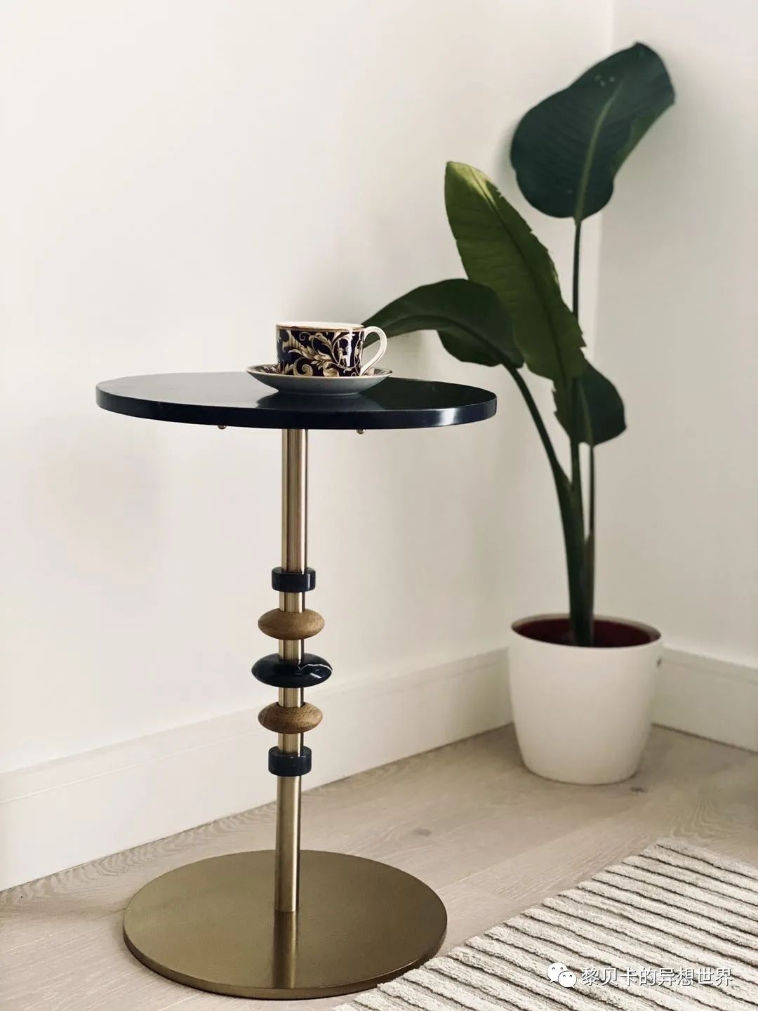 內(nèi)衣飾品店裝修圖片_內(nèi)衣實體店裝修風(fēng)格圖_內(nèi)衣店裝修圖