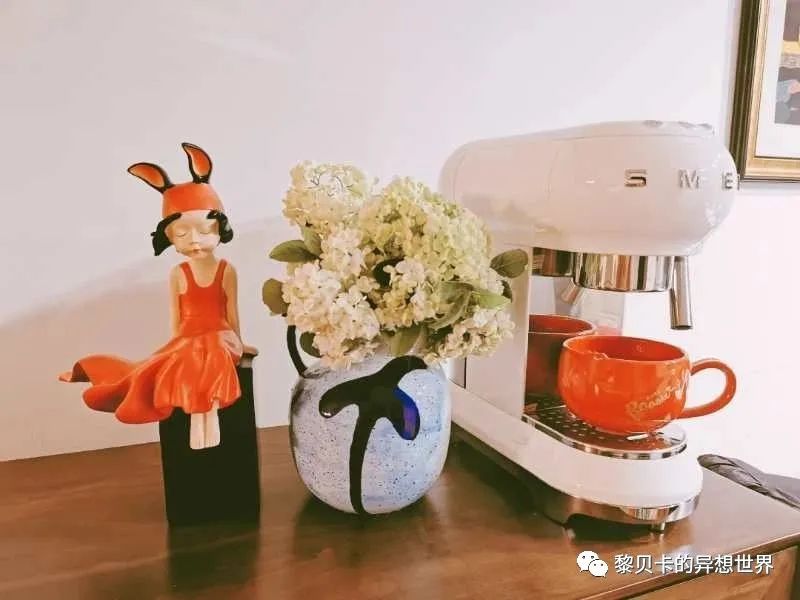 內(nèi)衣飾品店裝修圖片_內(nèi)衣實體店裝修風(fēng)格圖_內(nèi)衣店裝修圖