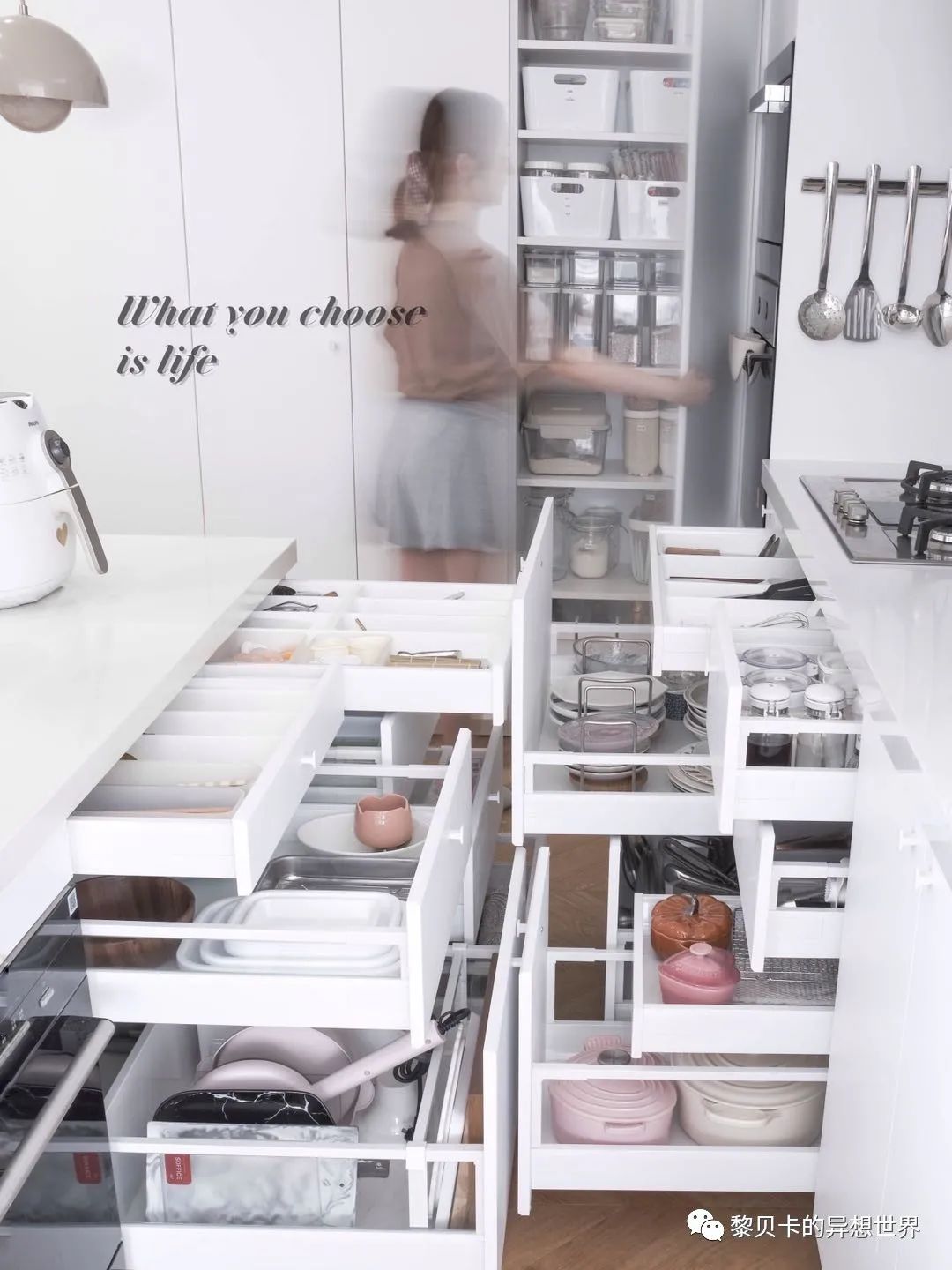 內(nèi)衣飾品店裝修圖片_內(nèi)衣店裝修圖_內(nèi)衣實體店裝修風(fēng)格圖