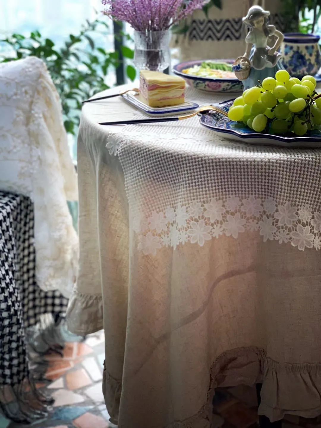 內(nèi)衣實體店裝修風(fēng)格圖_內(nèi)衣飾品店裝修圖片_內(nèi)衣店裝修圖