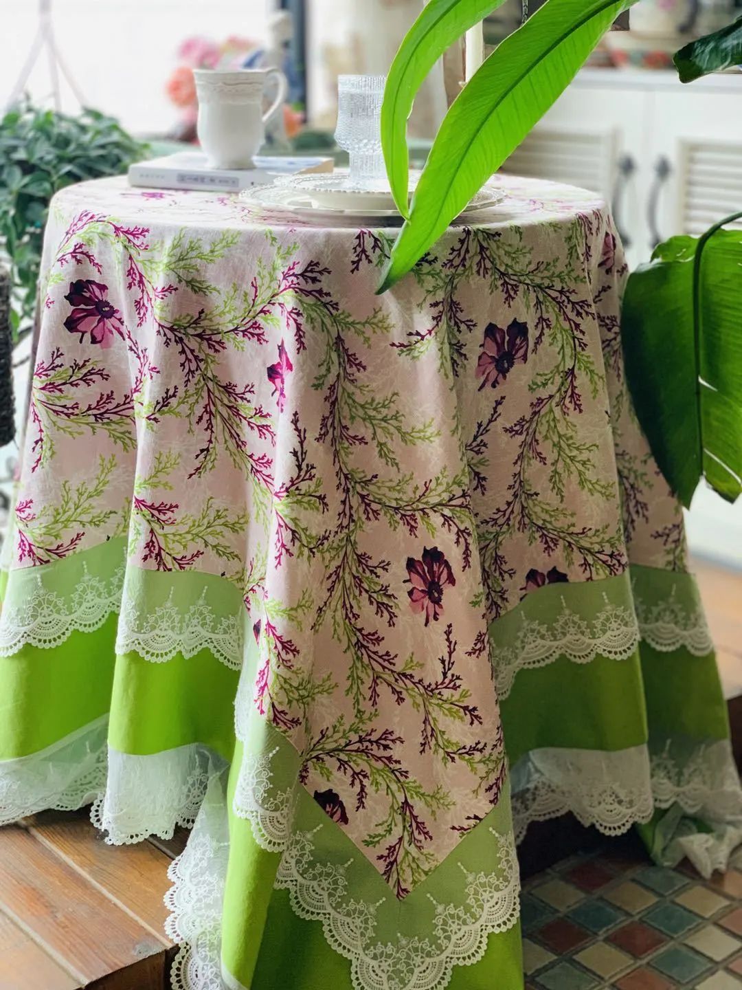 內(nèi)衣店裝修圖_內(nèi)衣實體店裝修風(fēng)格圖_內(nèi)衣飾品店裝修圖片