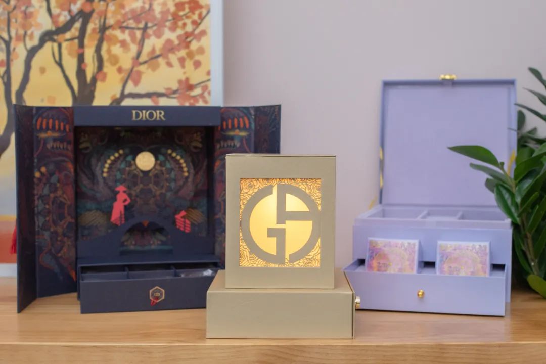 內(nèi)衣店裝修圖_內(nèi)衣飾品店裝修圖片_內(nèi)衣實體店裝修風(fēng)格圖