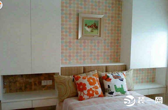 哪款床頭嵌入式衣柜效果圖對映你的臥室裝修風格？