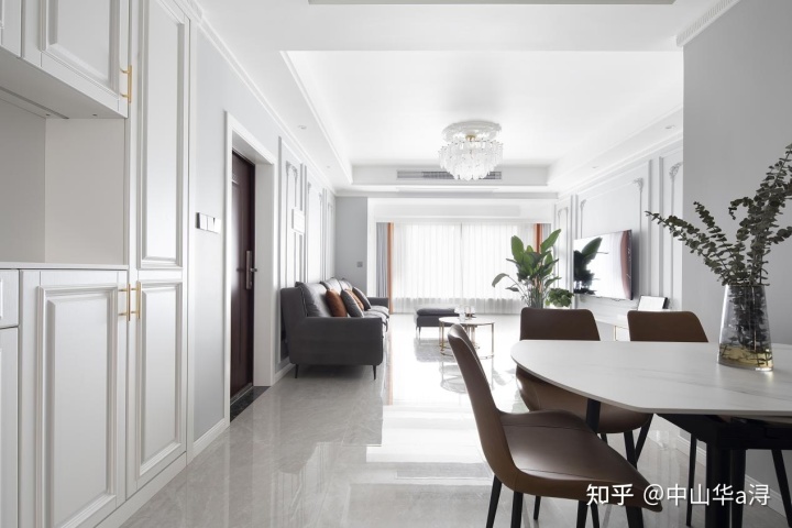 【中山華潯】優(yōu)雅的簡歐風(fēng)格平層住宅，柔和的客廳設(shè)計實在太舒服了