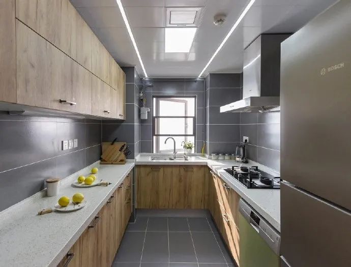 99%的人只懂冰箱放廚房，聰明的業(yè)主都這么設(shè)計(jì)