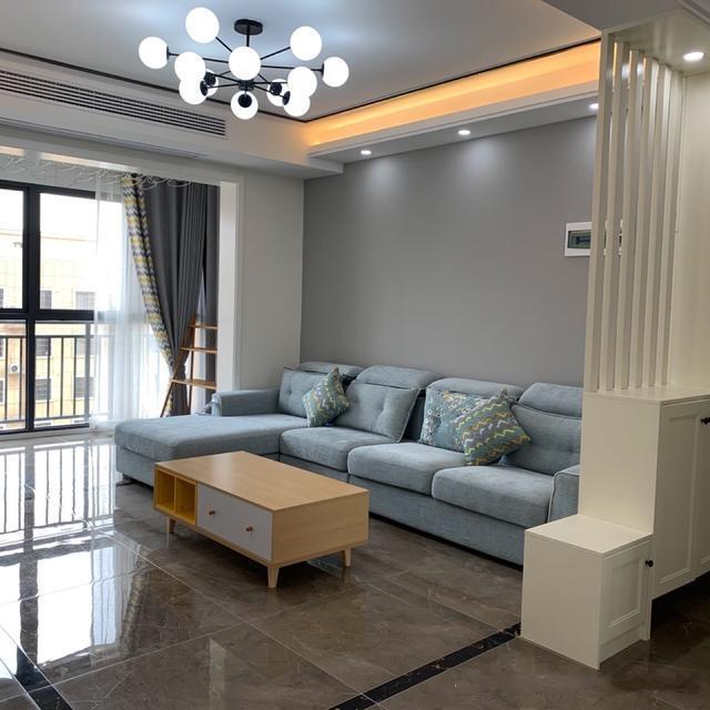 參觀鄰居現(xiàn)代風(fēng)格家新，全屋效果好漂亮！主臥假飄窗設(shè)計是亮點