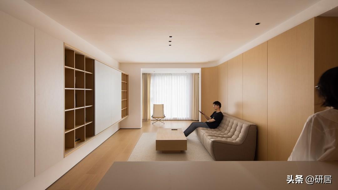 廚房不貼磚，餐桌也不要，把家裝成極簡(jiǎn)日式風(fēng)，看似簡(jiǎn)單實(shí)則不凡