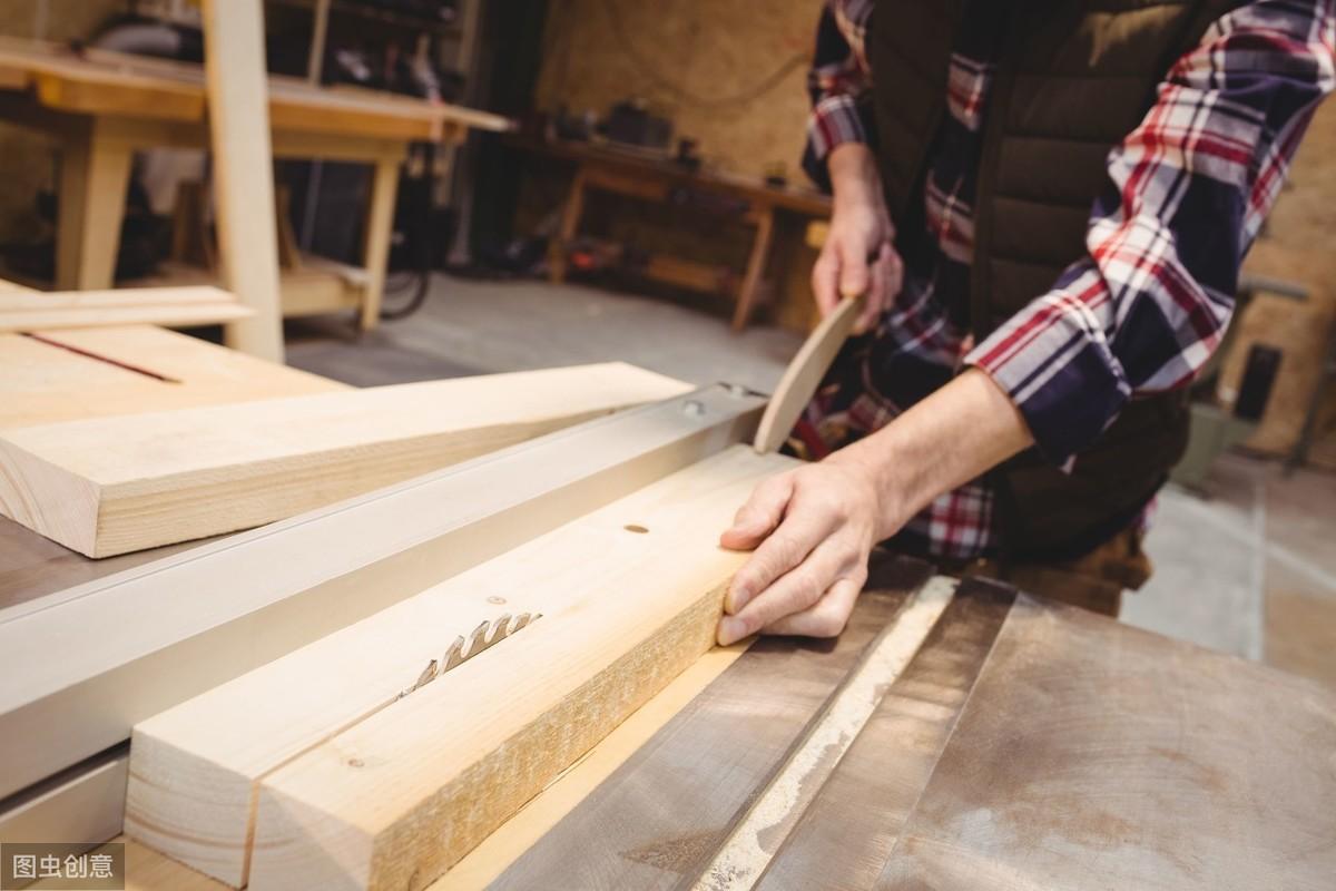 裝修時(shí)是自己親自操辦，還是找裝修公司