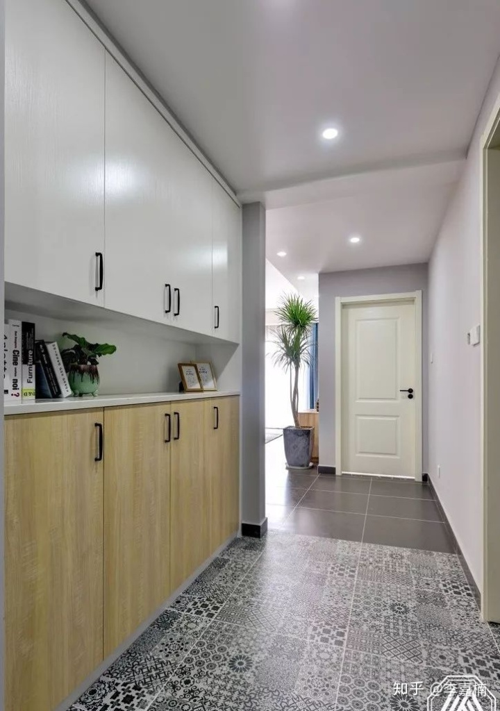 小玄關鞋柜裝修效果圖_玄關鞋柜裝修效果圖_進門鞋柜玄關裝修效果圖