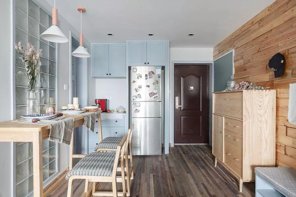 72㎡小戶型北歐混搭風(fēng)藍(lán)灰主調(diào)，陽(yáng)臺(tái)榻榻米休閑兼收納