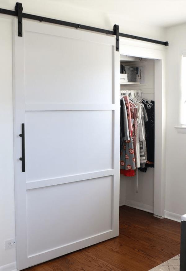 三亞裝修公司：小戶型房子裝修，臥室墻上挖三個壁櫥！