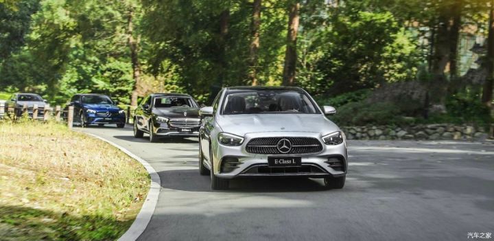 奔馳2022款即將上市新車E300運(yùn)動豪華_致勝2010款豪華運(yùn)動款輪胎規(guī)格_14款奔馳e300