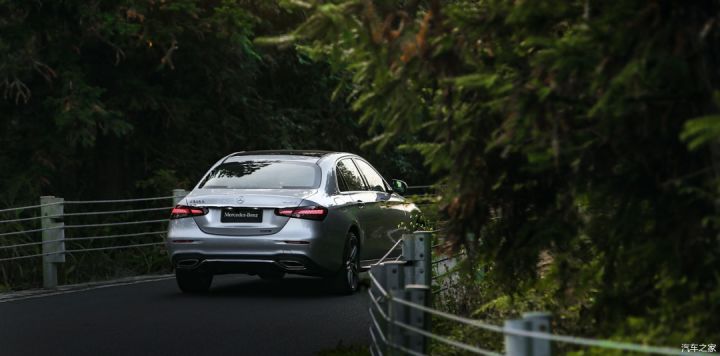 14款奔馳e300_致勝2010款豪華運(yùn)動款輪胎規(guī)格_奔馳2022款即將上市新車E300運(yùn)動豪華