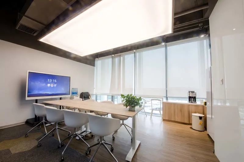 辦公場所裝修專業(yè)寫字樓裝修_氪空間聯(lián)合辦公招聘_辦公空間裝修設(shè)計(jì)