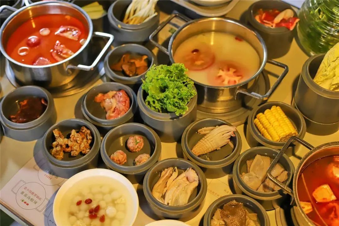 炫轉(zhuǎn)時尚火鍋?zhàn)灾?世購店)怎么樣_時尚童裝店裝修效果圖_時尚火鍋店裝修