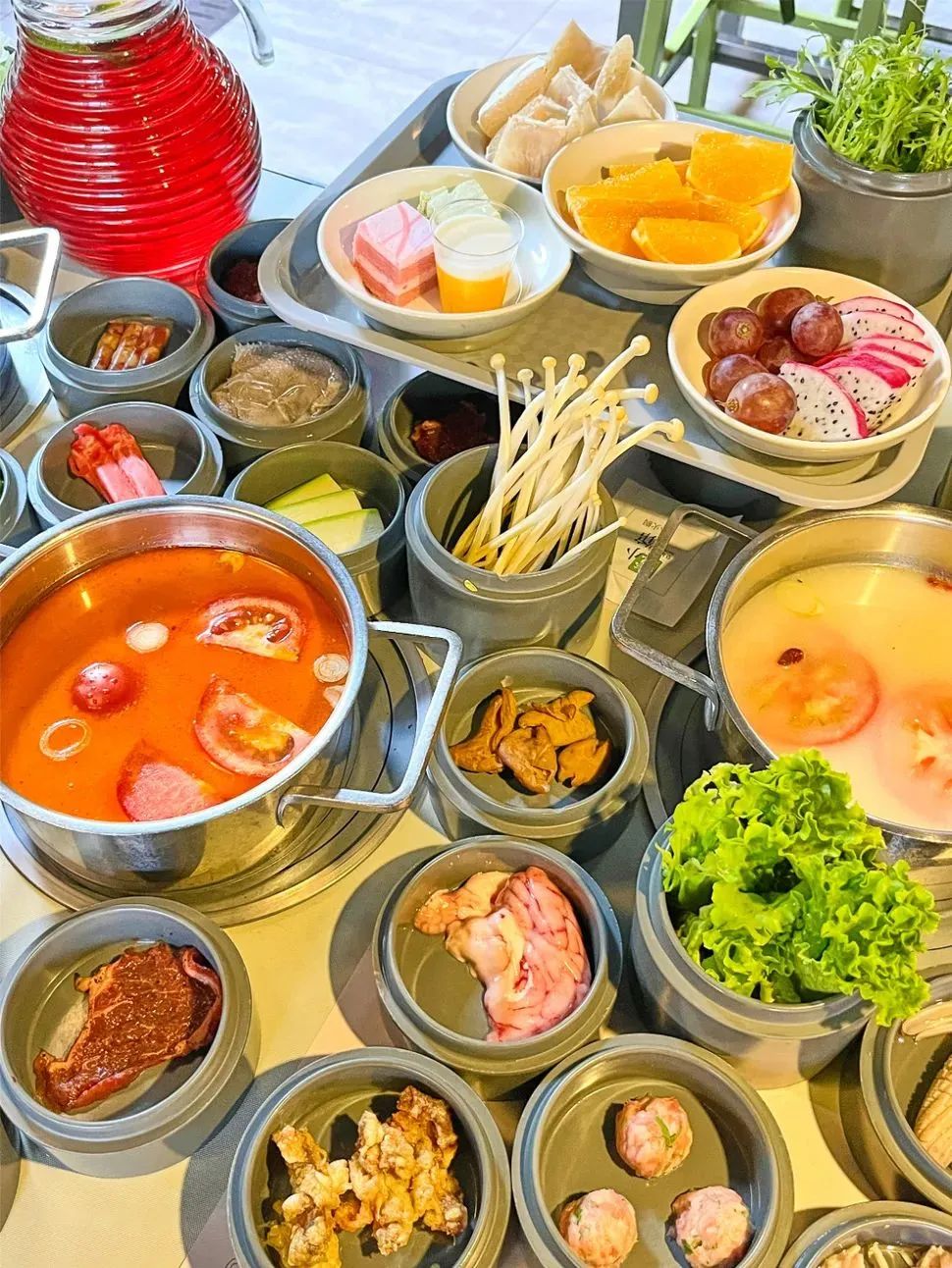 時尚火鍋店裝修_炫轉(zhuǎn)時尚火鍋?zhàn)灾?世購店)怎么樣_時尚童裝店裝修效果圖