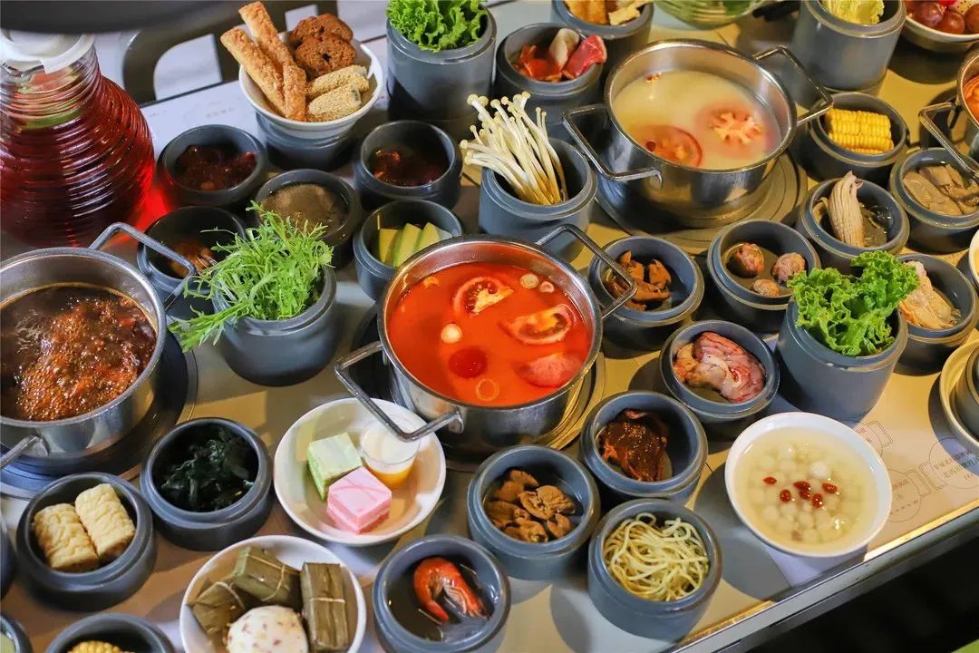 炫轉(zhuǎn)時尚火鍋?zhàn)灾?世購店)怎么樣_時尚童裝店裝修效果圖_時尚火鍋店裝修